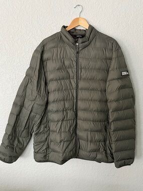 Eddie Bauer Men’s 650 Olive Green Quilted Packable Down Puffer Jacket